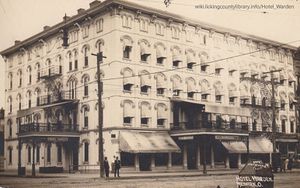 A photo of the Hotel Warden in the early 1900's.